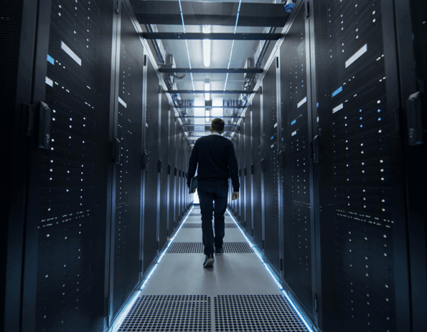 數(shù)據(jù)中心發(fā)電機(jī)的關(guān)鍵角色與選擇指南